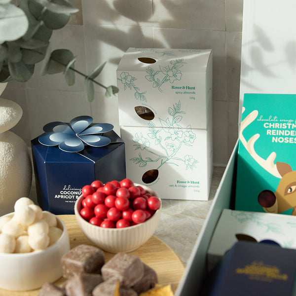 Christmas Gourmet Gift Hamper | Gift Baskets | Gifts for Friends ...