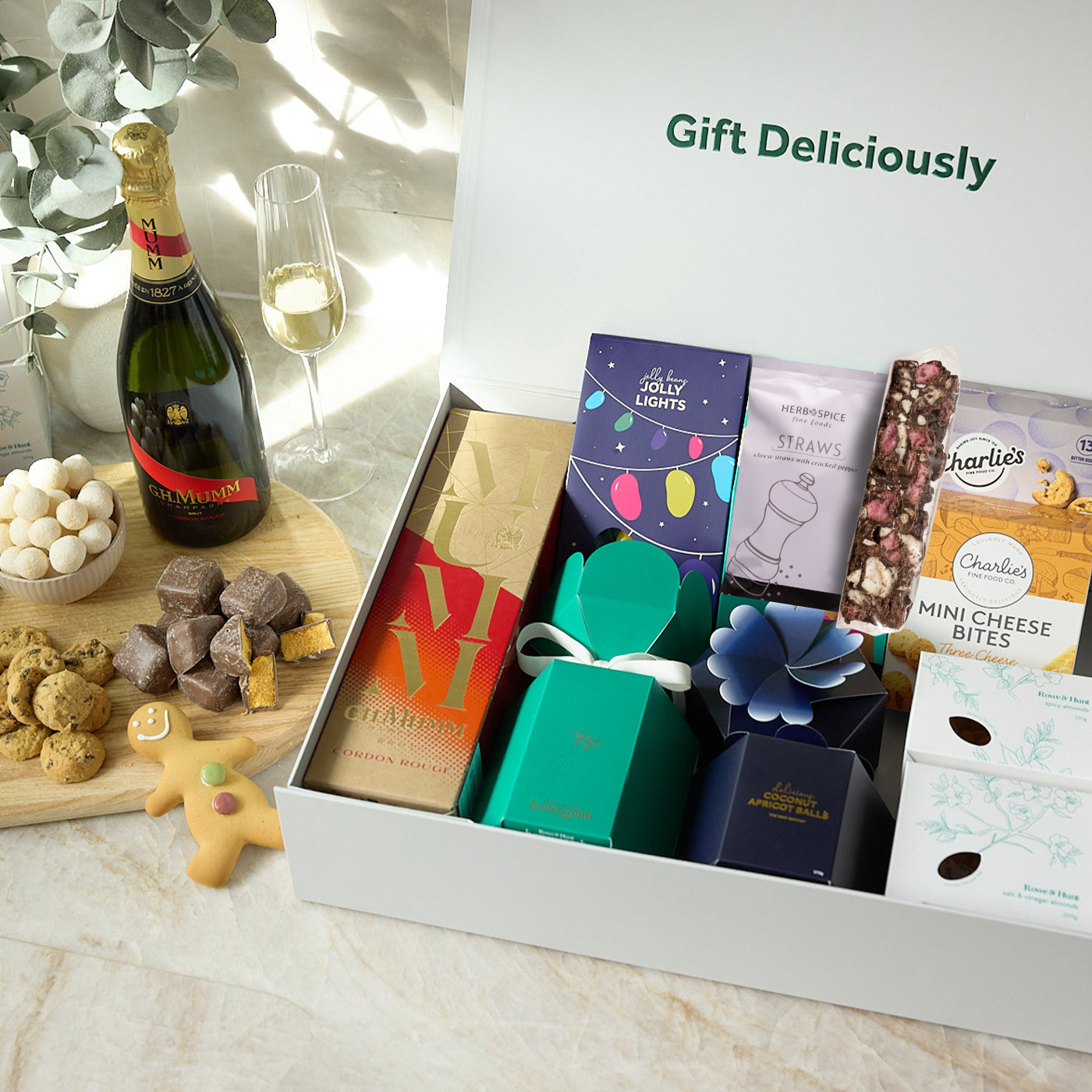 Christmas G.H.Mumm Delight Hamper | Gift Baskets | Gifts for Friends ...