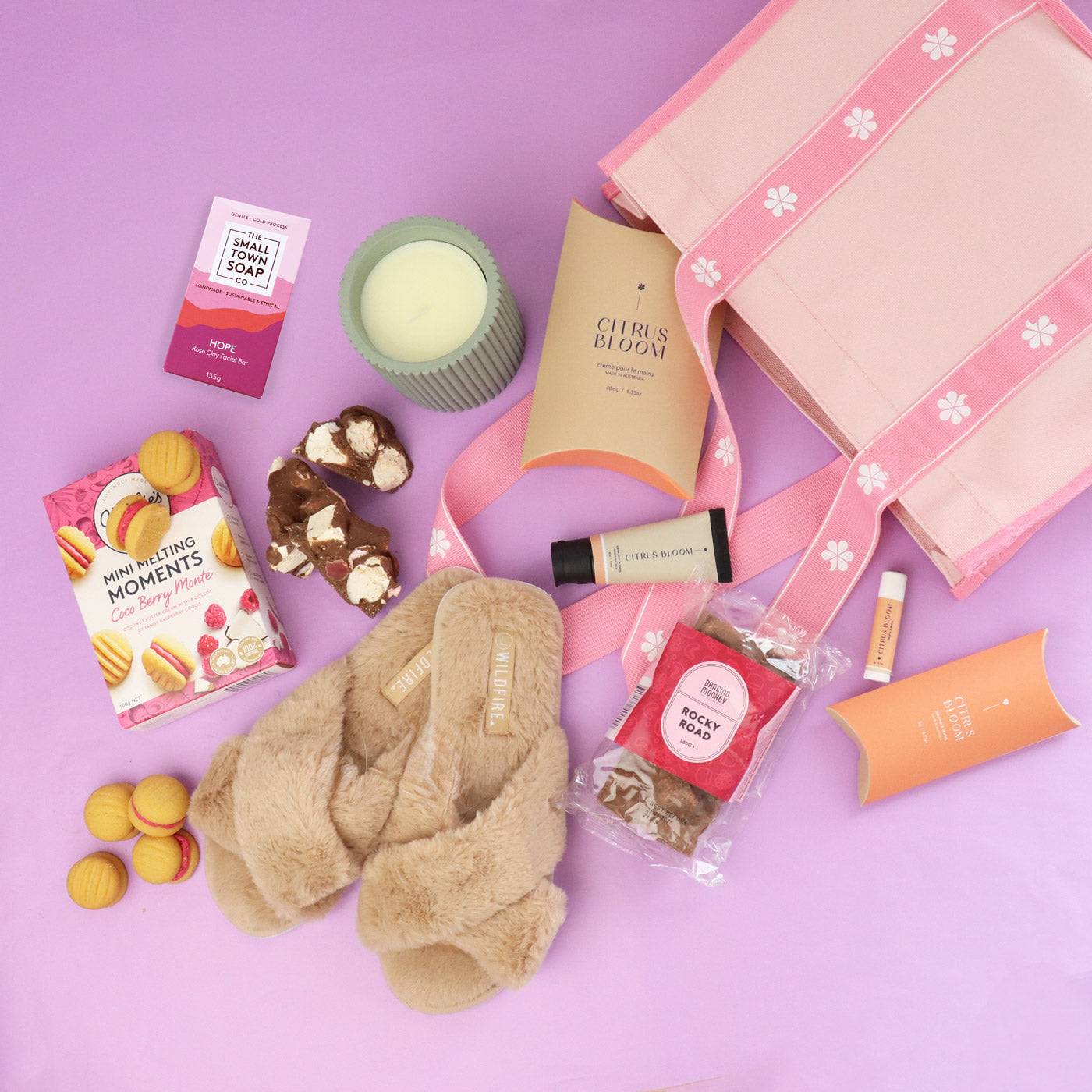 Pamper Tote Gift Hamper | Gift Baskets | Gifts for Friends – Edible ...